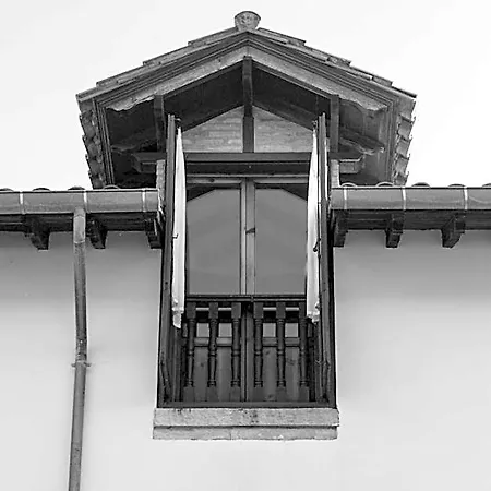 Palacio La Casona De Cerrazo فندق Reocín