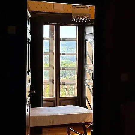 Palacio La Casona De Cerrazo فندق Reocín
